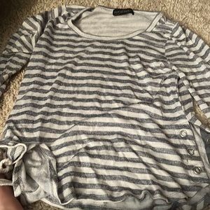 Almost famous xl sweater missing one tie